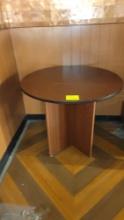 WOOD TABLE 36" ROUND, 31" TALL