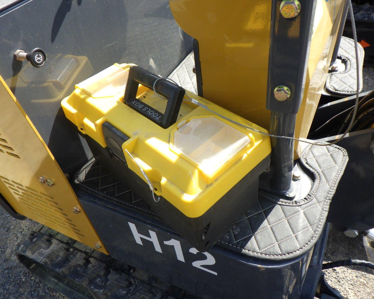 2023 AGT INDUSTRIAL H12 Mini Hyd Excavator w/Bucket   Thumb   Blade   ROPS