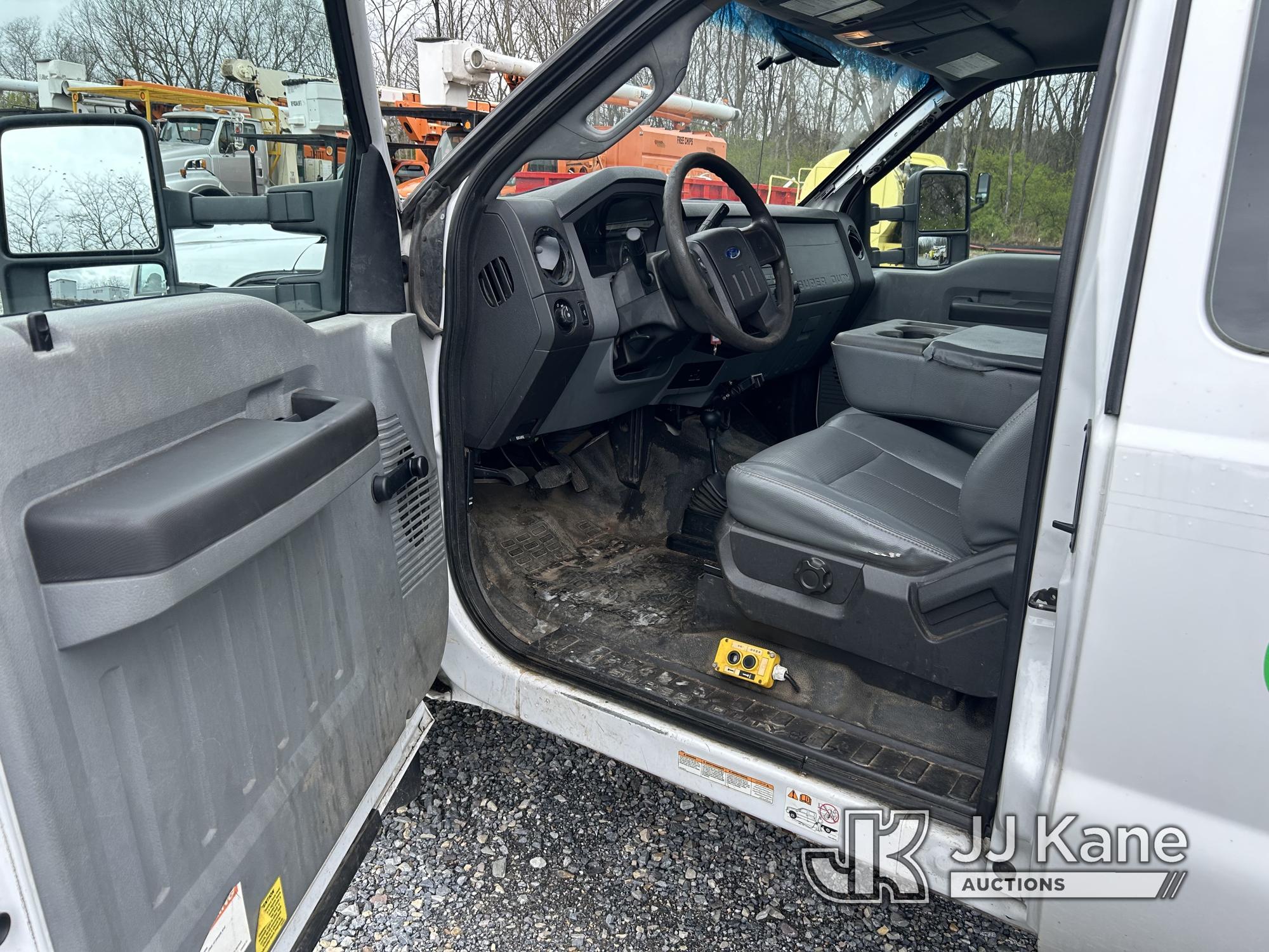 (Hagerstown, MD) 2015 Ford F550 4x4 Extended-Cab Chipper Dump Truck Runs & Moves, Dump Not Operating