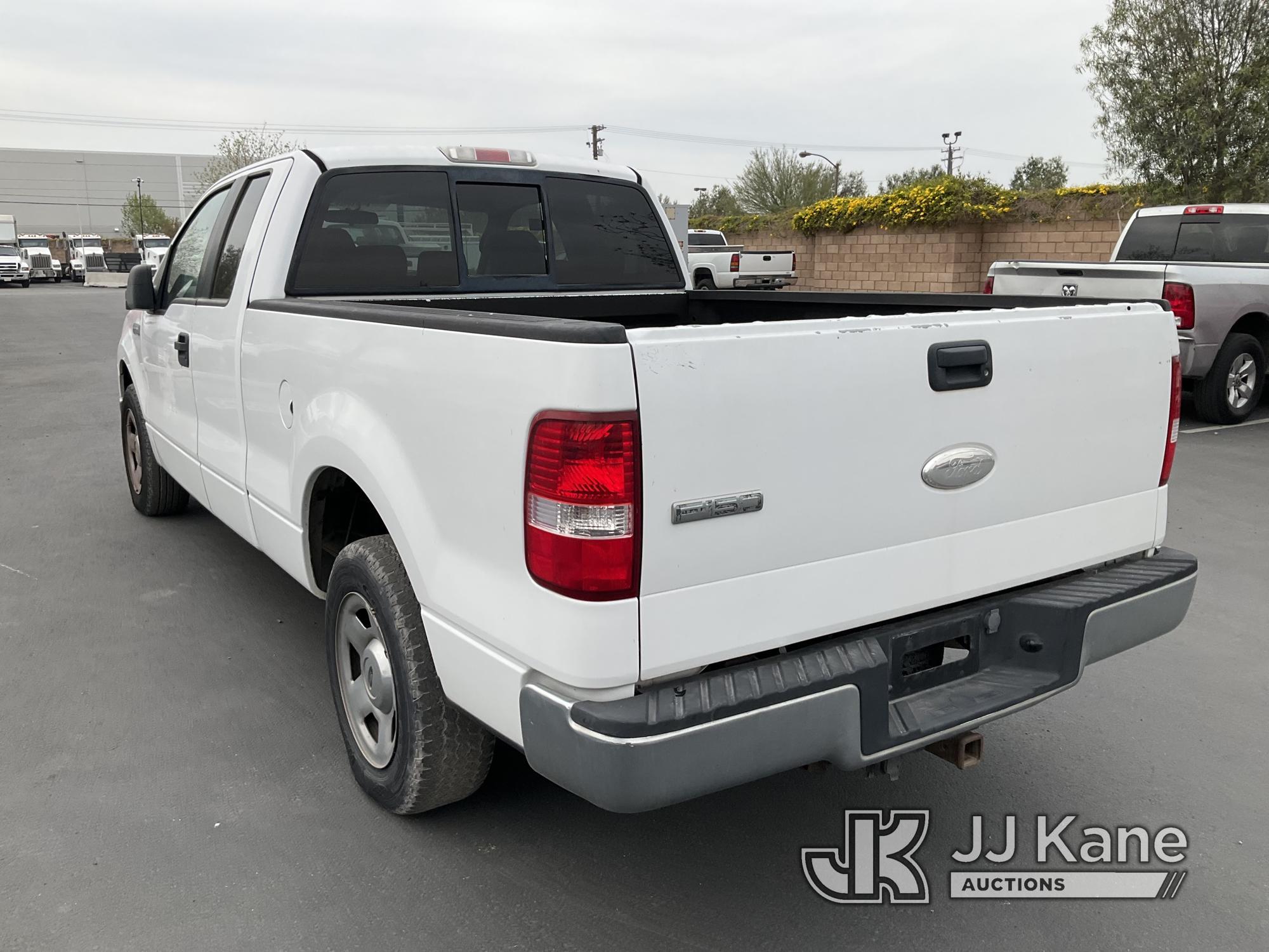(Jurupa Valley, CA) 2006 Ford F150 Extended-Cab Pickup Truck Runs & Moves, Rear Tires Are Bald