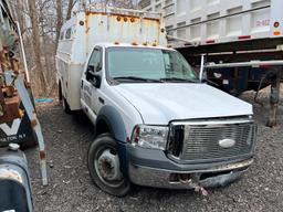 2007 FORD F550 SERVICE TRUCK VN:1FDAF56PX7EA89301 powered by 6.0 diesel engine, equipped with