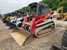 2015 TAKEUCHI TL12V2 RUBBER TRACKED SKID STEER SN:2011966 powered by diesel engine, equipped with