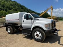 2017 FORD F750 WATER TRUCK VN:N/A powered by V10 gas engine, equipped with automatic transmission,