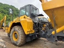 KOMATSU HM350-2 ARTICULATED HAUL TRUCK SN: A11031 powered by Komatsu diesel engine, equipped with