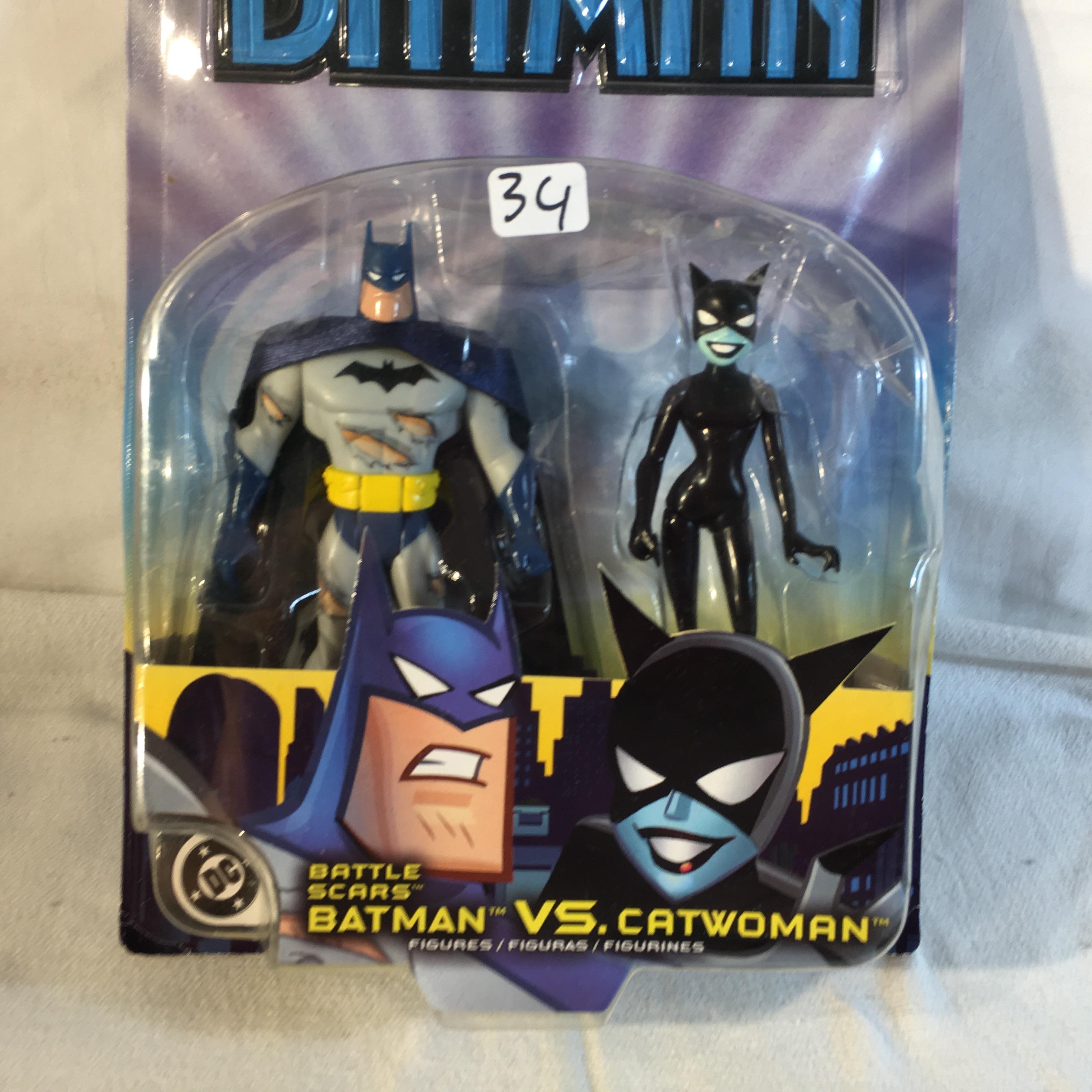 NIP Collector Batman Battles Scars Batman VS. Catwoman Mattel Figure 4"Tall