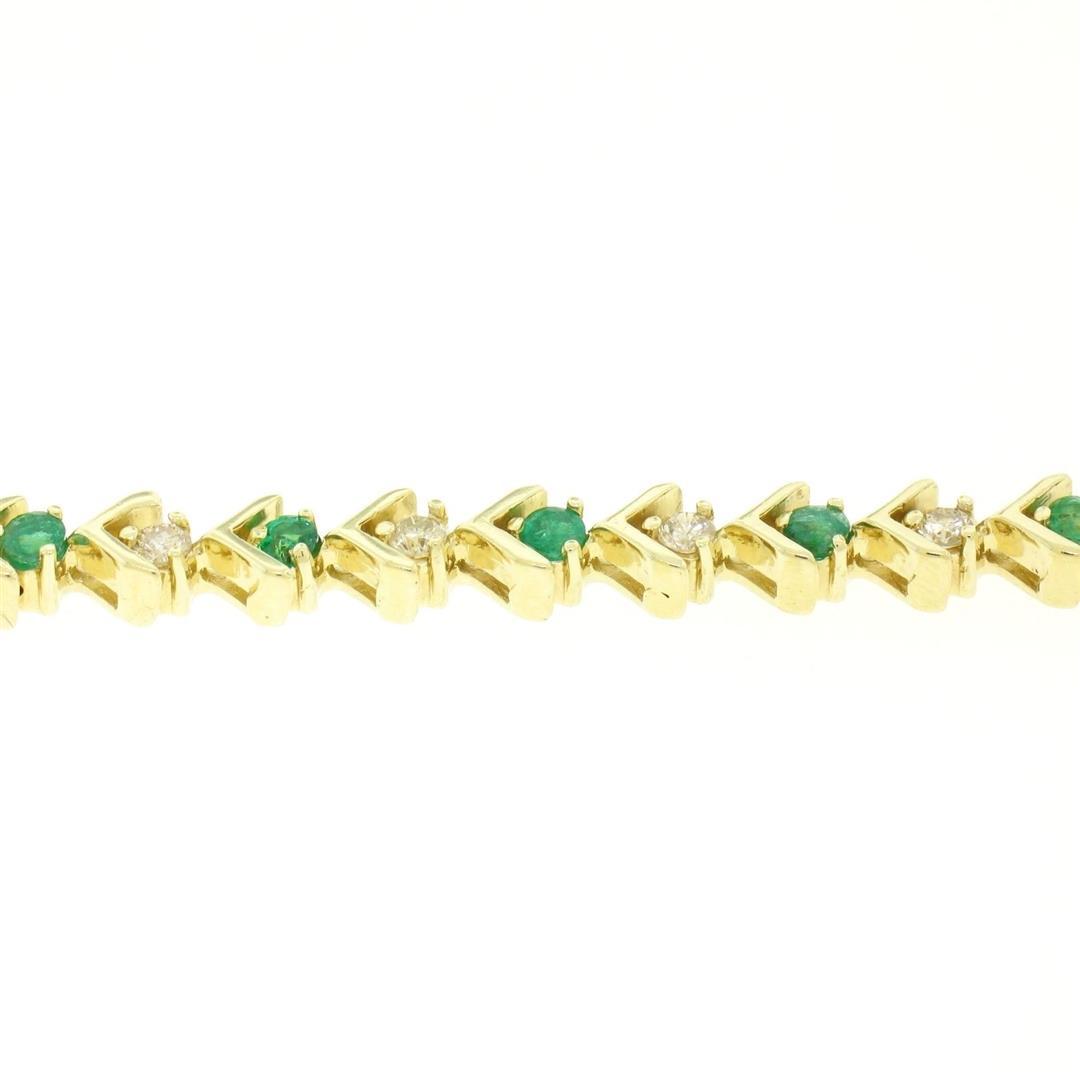 14k Yellow Gold 1.87 ctw Round Brilliant Diamond & Emerald Line Tennis Bracelet