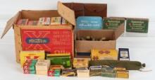 LOT OF VINTAGE AMMUNITION AND GUN ACCESSORIES