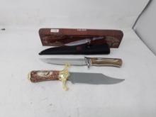 2 Decorative collector knives