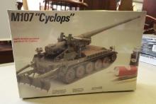 Testors M107 "Cyclops" Model Kit