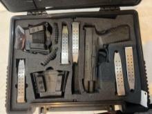 Springfield Armory MG416028 9mm. 9x19 Handgun with 5 clips and clip holsters