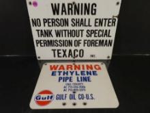 Golf and Texaco Pipeline Signs