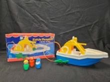 FISHER PRICE LITTLE PEOPLE CRUISE BOAT IN BOX