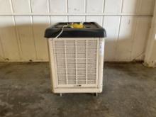 CHAMPION/MASTER COOL MMBT14 SWAMP COOLER (POWERS ON)