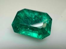 Stunning 8.2ct Emerald Cut Emerald Gemstone
