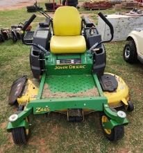 John Deere Z445 zero turn lawnmower