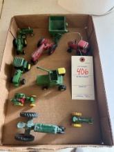 Assorted 1/64 scale tractors, JD & IH