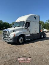 2017 FREIGHTLINER CASCADIA SLEEPER