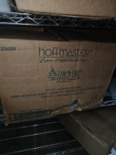HoffMaster 16" x 16" linen like napkins