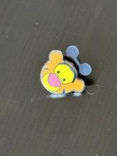 Disney Tigger Baby Head Trading Pin Disney Disneyland Winnie the Pooh t-695