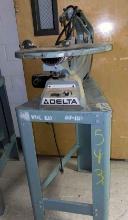 Delta Scroll Saw with Table