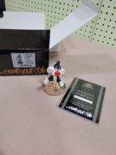 Looney Tunes Goebel figurine Give Me A Home Sylvester cat Spotlight