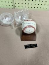 Yankee Greats Autographed Ball w/ sigs of Billy Martin, Reggie Jackson, Pinella, Lyle, Nettles +