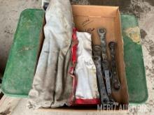(2) wrench sets & wrachet wrenches
