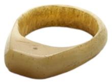 Cream Stone Ring - size 5