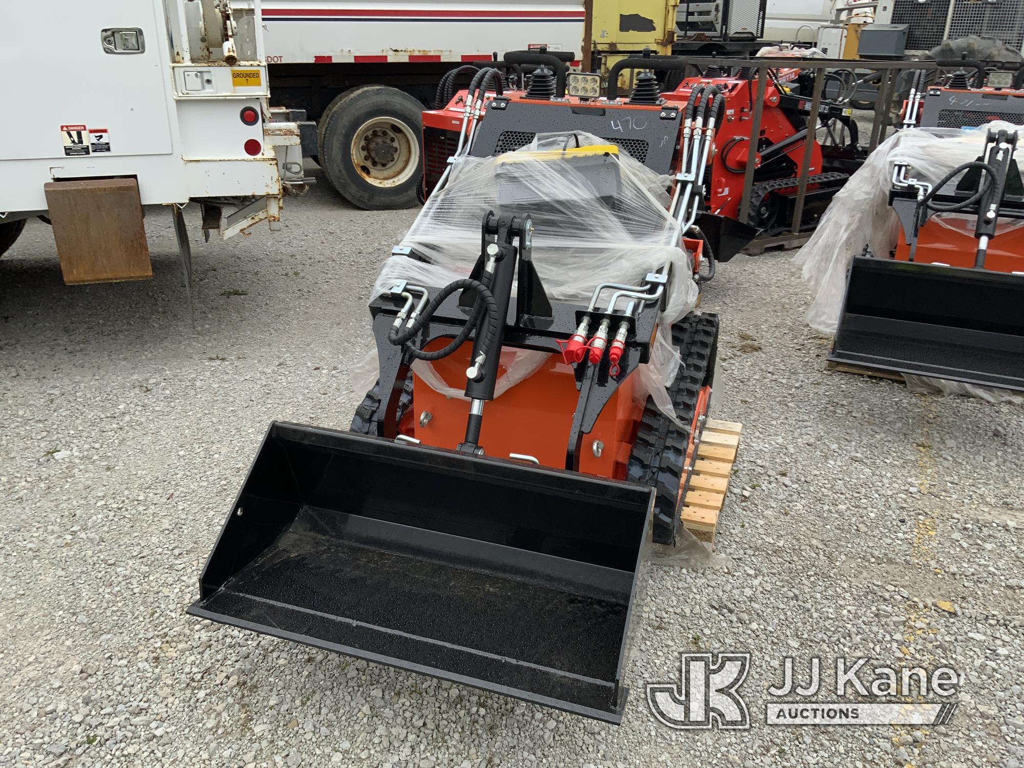 (Fort Wayne, IN) 2023 AGT YF2-380 Compact Track Loader New) (Condition Unknown