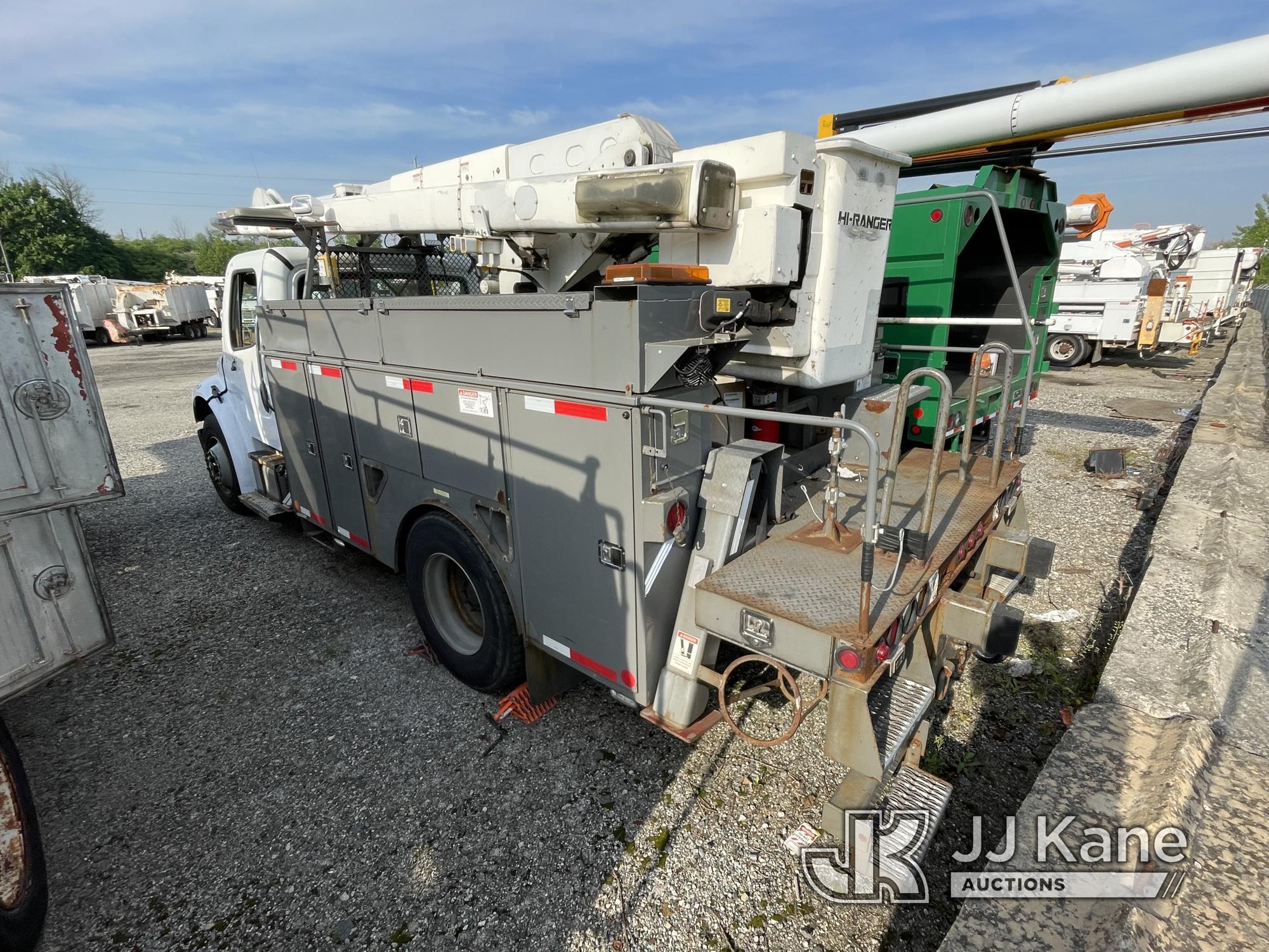 (Plymouth Meeting, PA) Terex/HiRanger SC45, Over-Center Bucket Truck center mounted on 2014 Freightl