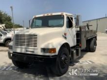 1990 International 4900 Reel Loader Truck Runs & Moves)( Reel Carrier Condition Unknown, Hydraulic L