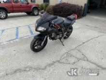 2006 Suzuki SV650 Motorcycle Runs & Moves) (Jump To Start, Bad Battery, Body Damage