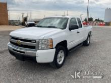 2011 Chevrolet Silverado 1500 4x4 Extended Cab Pickup 4 Dr Runs & Moves) (Minor Paint Dings & Rust N