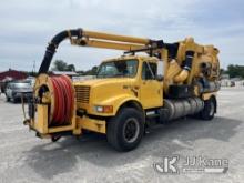 Vactor 2110-P, Vactor Unit mounted on 1996 International 4900 Vactor Truck Runs & Moves, PTO Engages