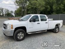 2013 Chevrolet Silverado 2500HD 4x4 Crew-Cab Pickup Truck Not Running, Condition Unknown) (Paint & B