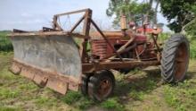 1952 Farmall H Row-Crop Tractor