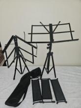 2 SHEET MUSIC STANDS AND 3 GUITAR FOOTRESTS