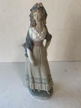 BEAUTIFUL LLADRO FIGURE OF A SPANISH WOMAN