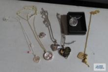 Lot of assorted necklaces