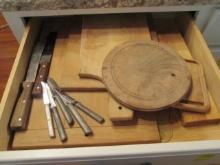 Wood Cutting Boards and Kitchen Knives