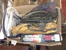BL-Baseball Gloves, Book, Sports Party Items