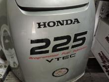 BOAT Engine - Honda 225HP VTEC 4-Stroke Outboard - RUNS Well - Low Hours - Well Maintained