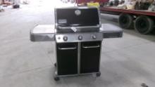 WEBER GENISUS GAS GRILL