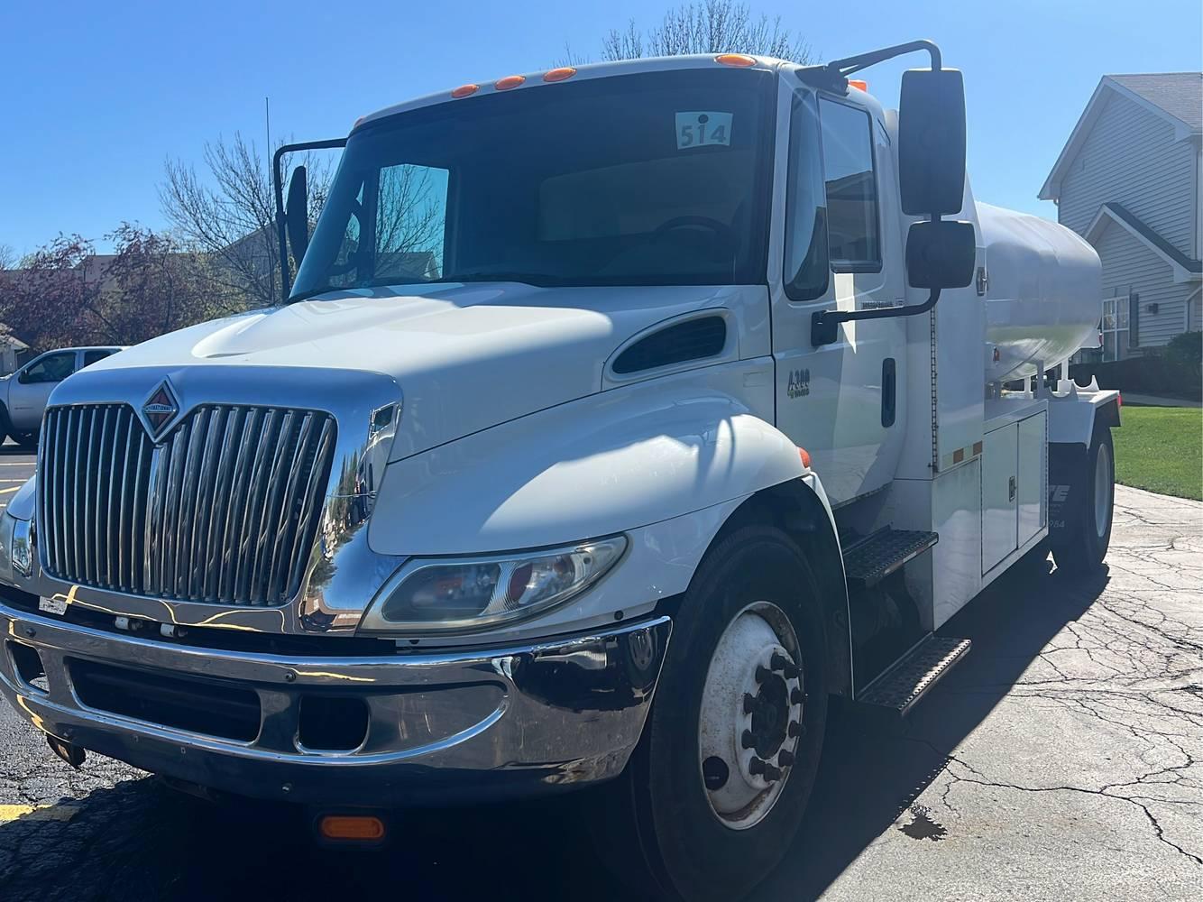 2005 International  4300 Water Truck