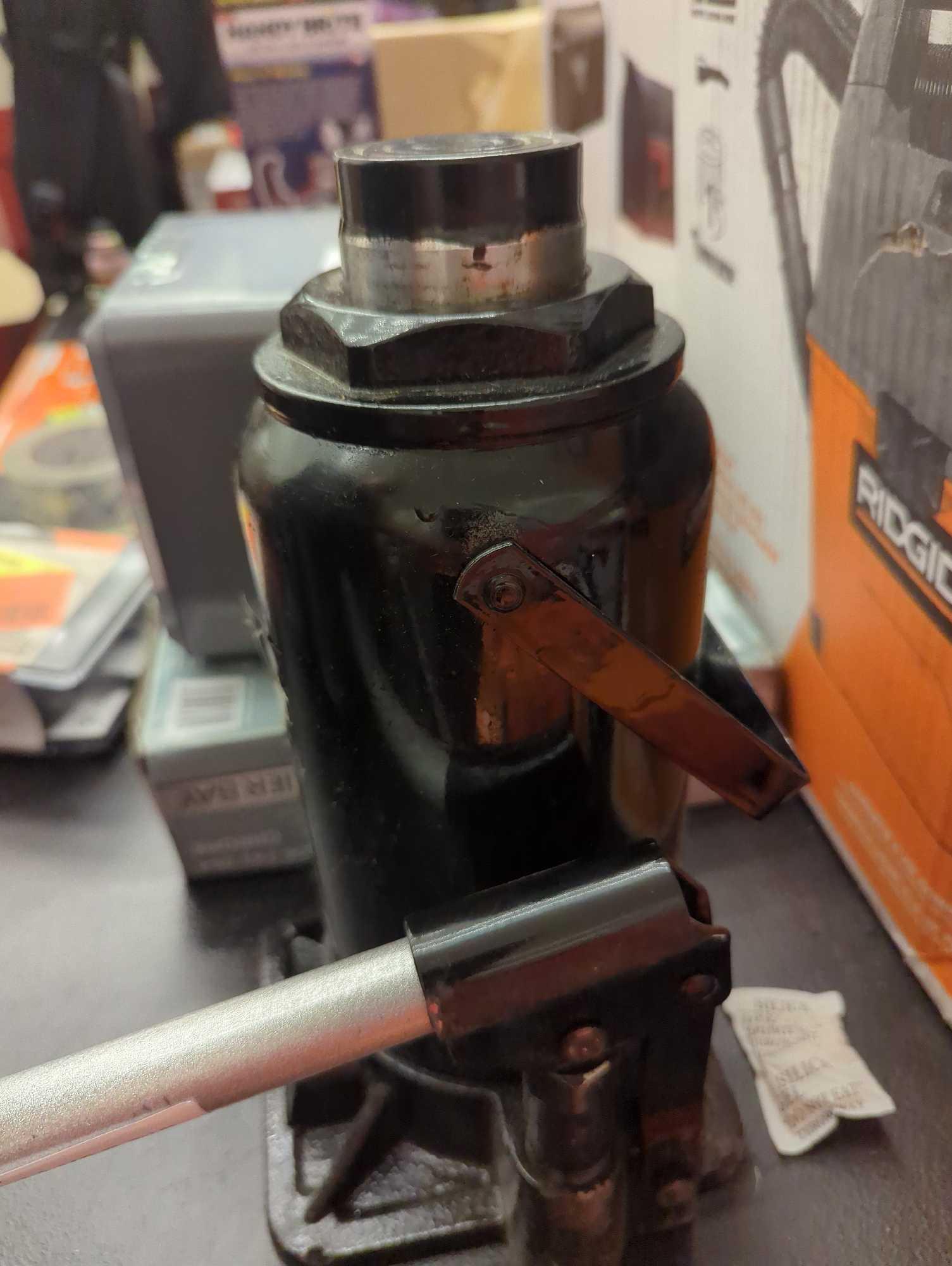Husky (Damaged) 30-Ton Bottle Car Jack, Retail Price $90, Appears to be Used, Missing Hydrologic