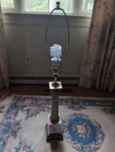 (DEN) VINTAGE MARBLE & BRASS TABLE LAMP WITH HARP & FINIAL. IT MEASURES 35-1/4"T.