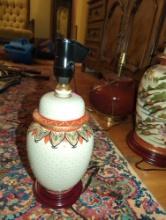 (MBR) VINTAGE HAND-PAINTED TABLE LAMP, IS MISSING SHADE AND HALO, MEASURE APPROXIMATELY 14 INCHES