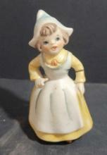 Vintage Dutch Girl Figurine...$5 STS...