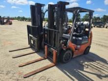 TOYOTA 7FGU20-DF FORKLIFT SN:98558 powered by dual fuel engine, equipped with OROPS, 4,000lb lift