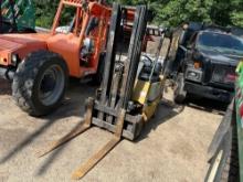 YALE GLE083 FORKLIFT SN:458868 powered by LP engine, equipped with rollcage, 6,000lb lift capacity,